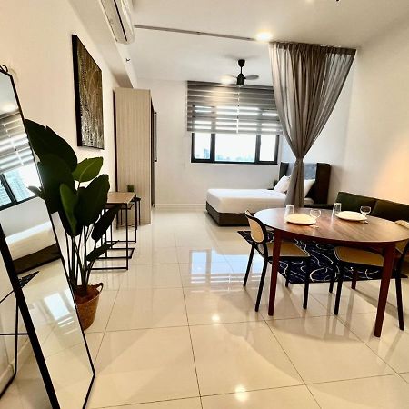 Chambers Serviced Suites Klcc By Cozy Stay Kuala Lumpur Exterior photo